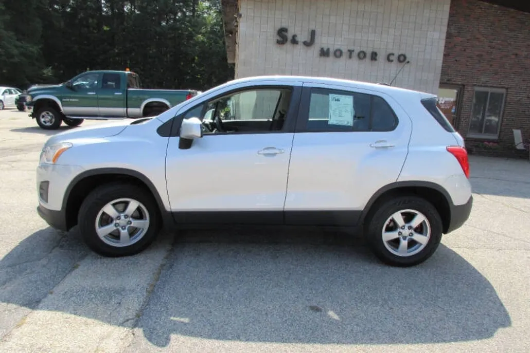 2016 Chevrolet Trax LS photo 1
