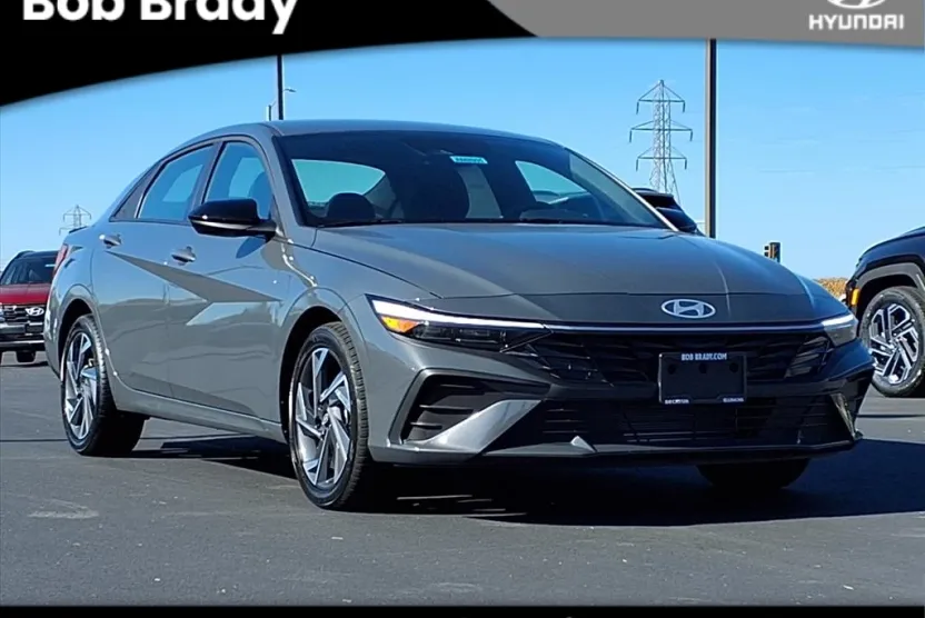 2025 Hyundai Elantra SEL Sport photo 1