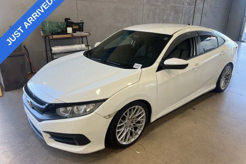 2018 Honda Civic LX photo 1