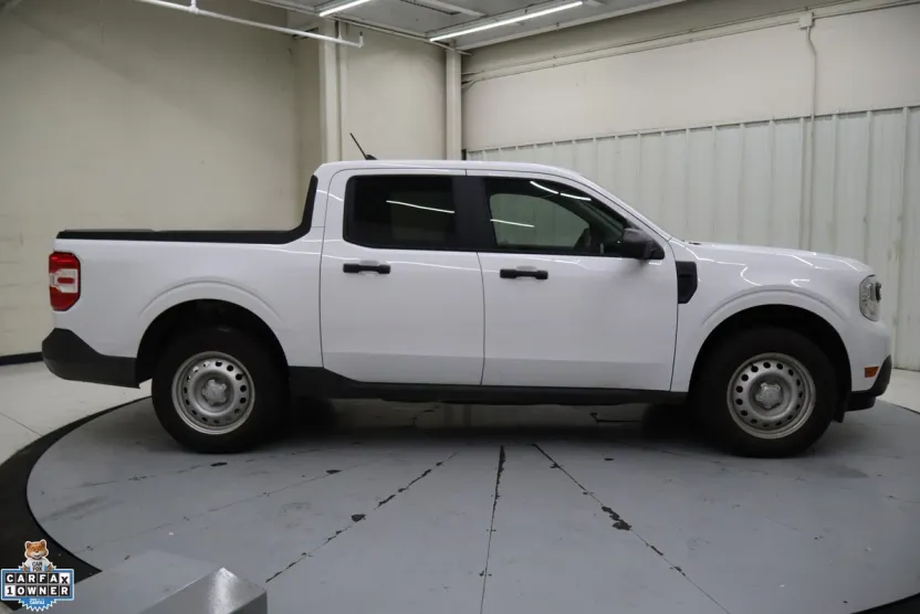 2024 Ford Maverick XL photo 1