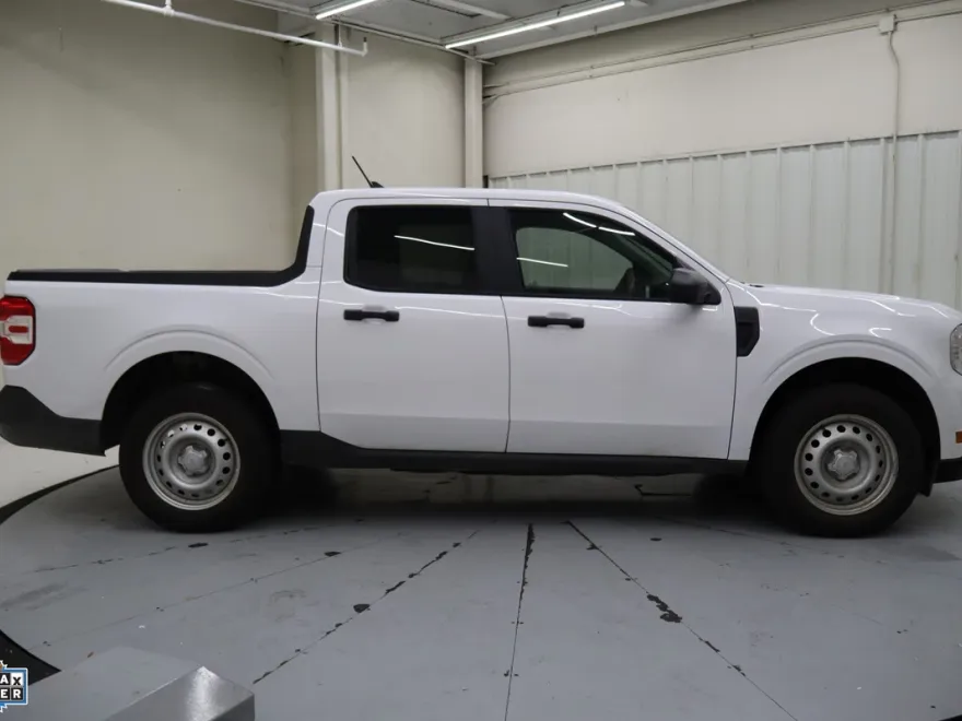 2024 Ford Maverick XL photo 1