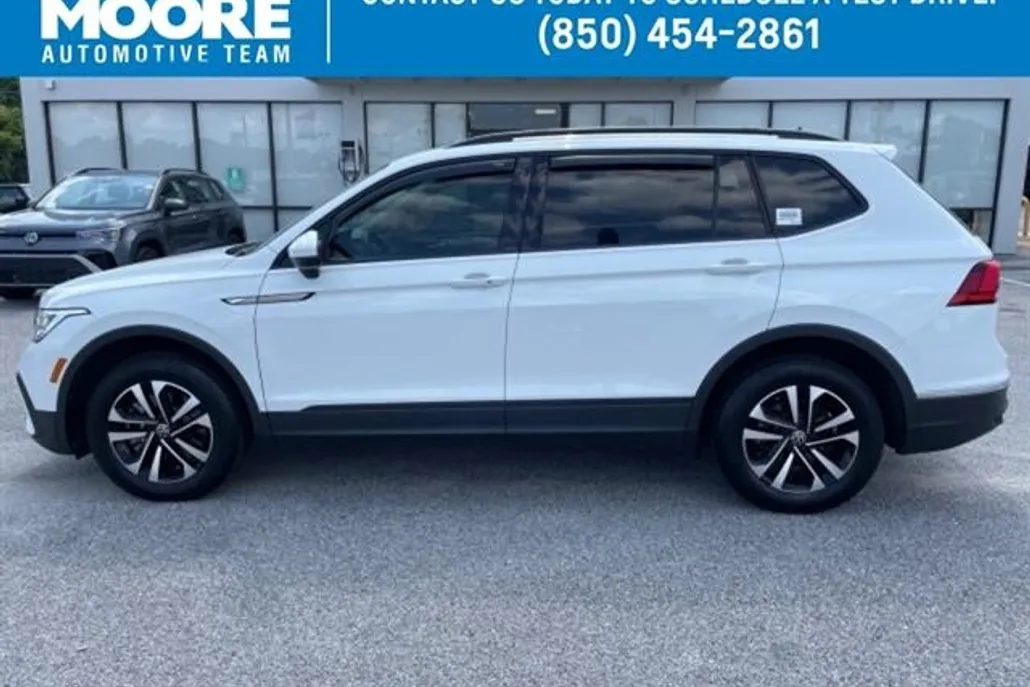2022 Volkswagen Tiguan S photo 1