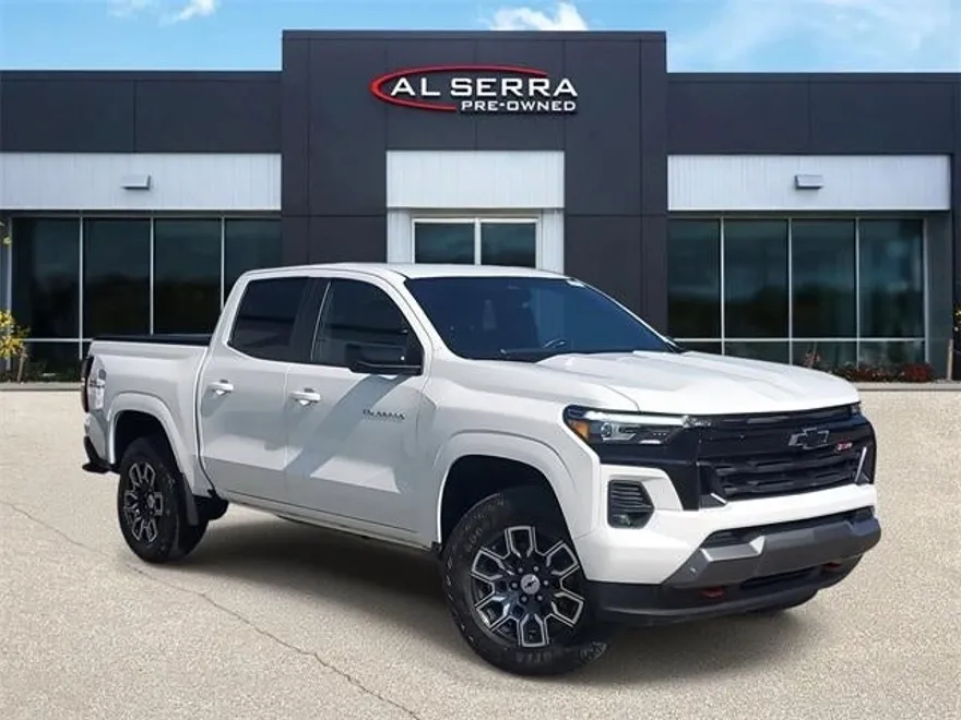 2023 Chevrolet Colorado Z71 photo 1
