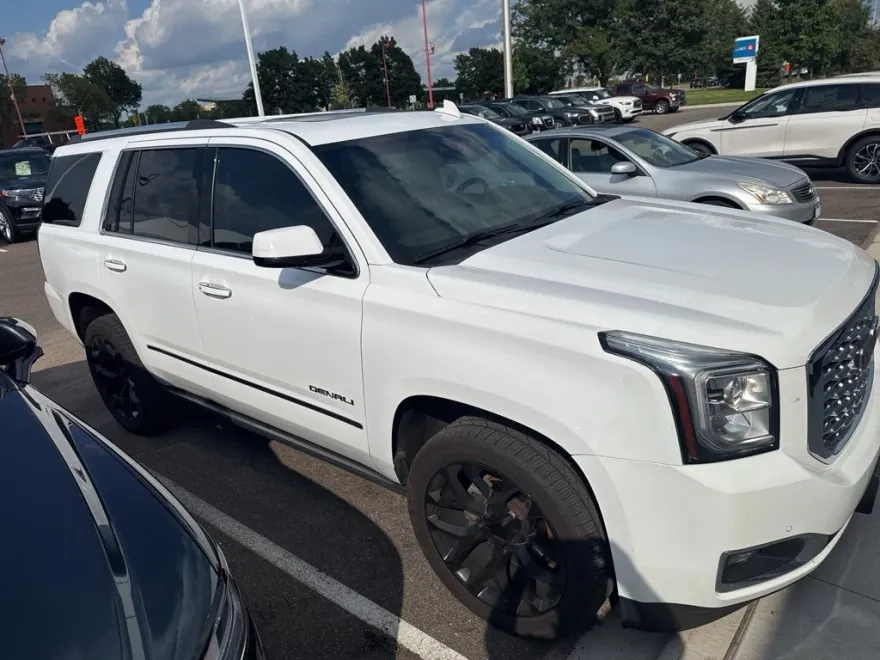 2019 Gmc Yukon Denali photo 1