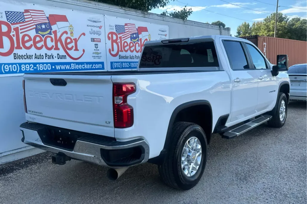 2024 Chevrolet Silverado 2500HD LT photo 1