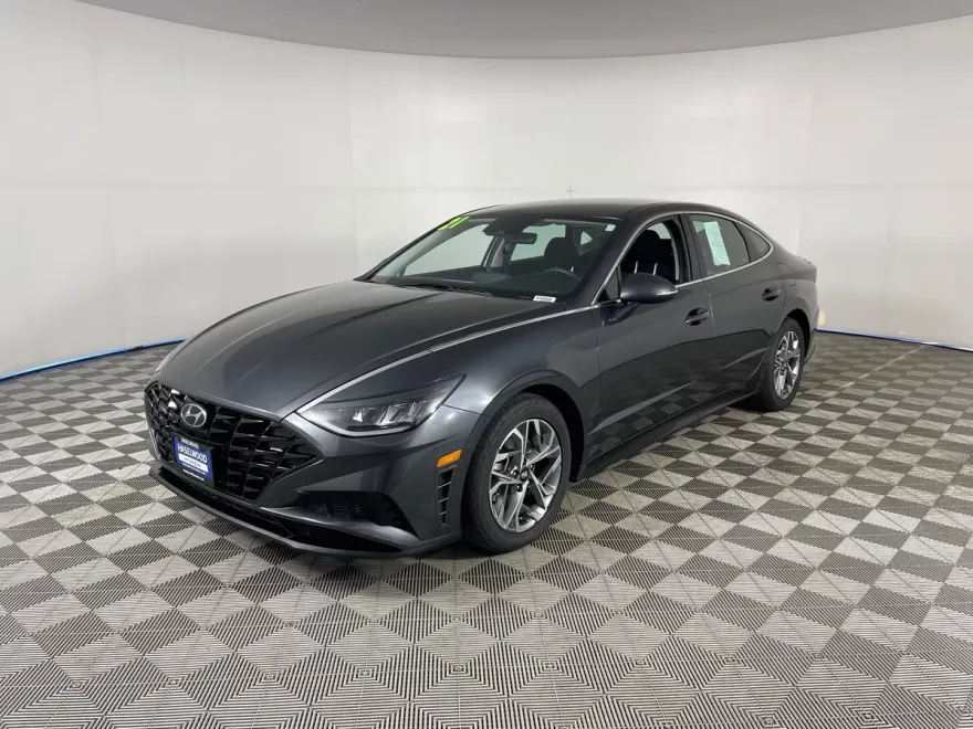 2021 Hyundai Sonata SEL photo 1