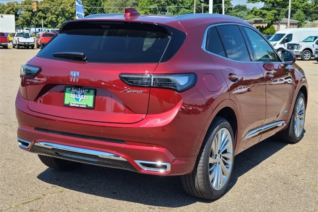 2024 Buick Envision Avenir photo 1