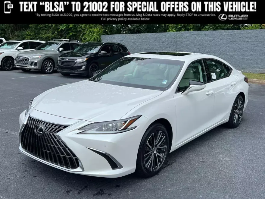 2025 Lexus ES 300h photo 1