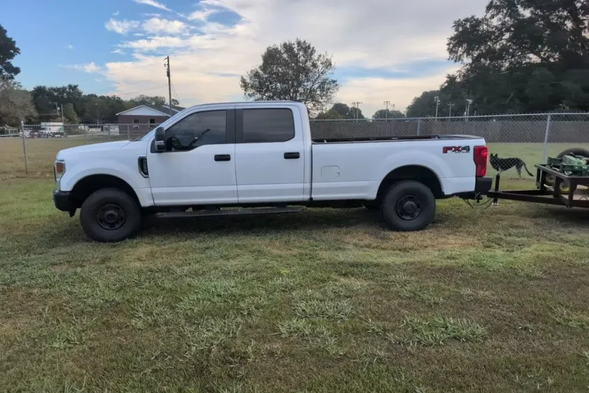 2022 Ford F-250 XL photo 1