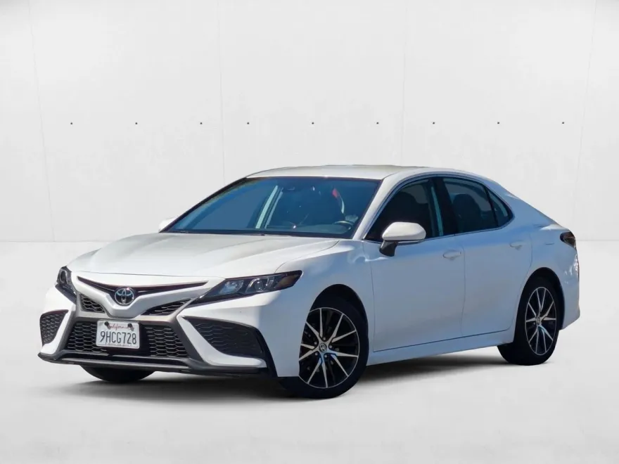 2023 Toyota Camry SE photo 1