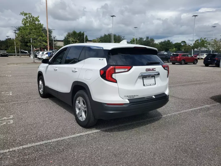 2024 Gmc Terrain SLE photo 1