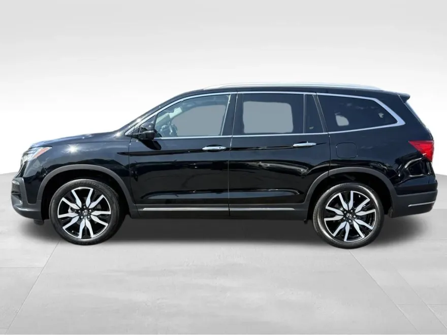 2022 Honda Pilot Touring photo 1