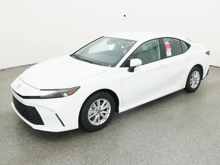 2026 Toyota Camry LE photo 1