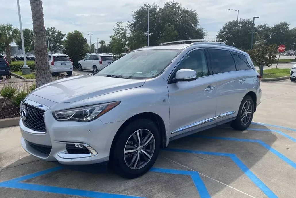 2019 Infiniti QX60 Luxe photo 1