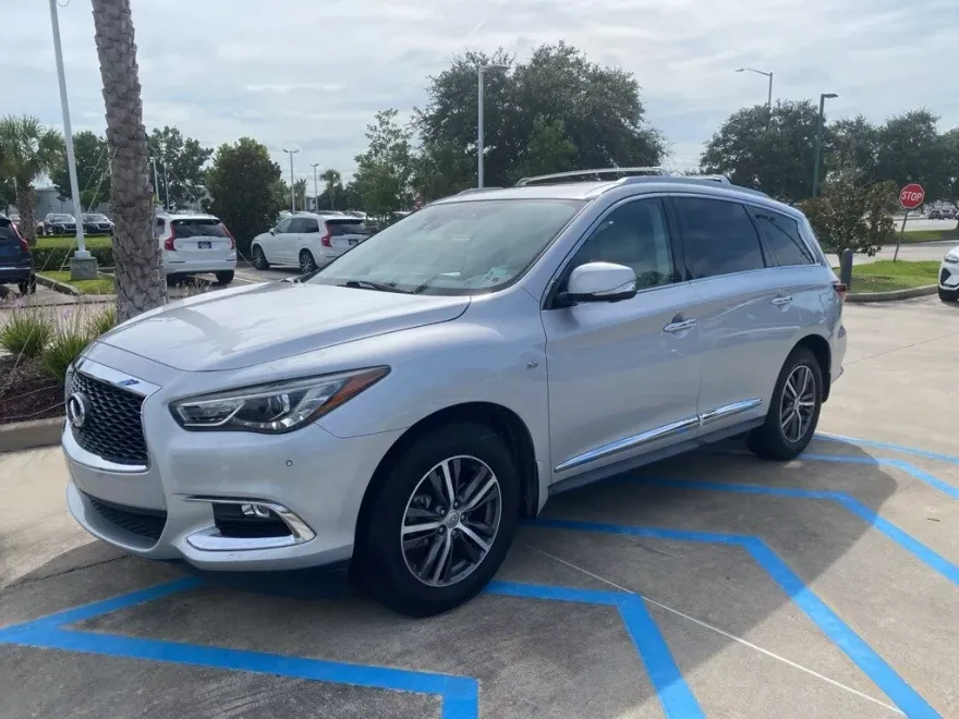2019 Infiniti QX60 Luxe photo 1