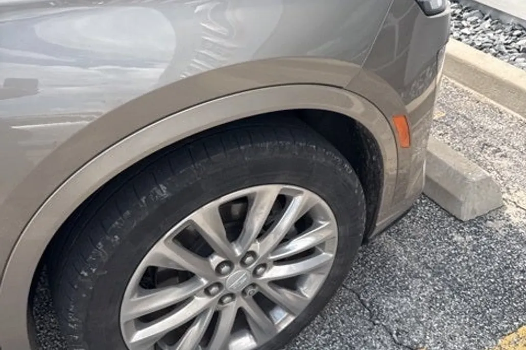 2022 Cadillac XT6 Premium Luxury photo 1