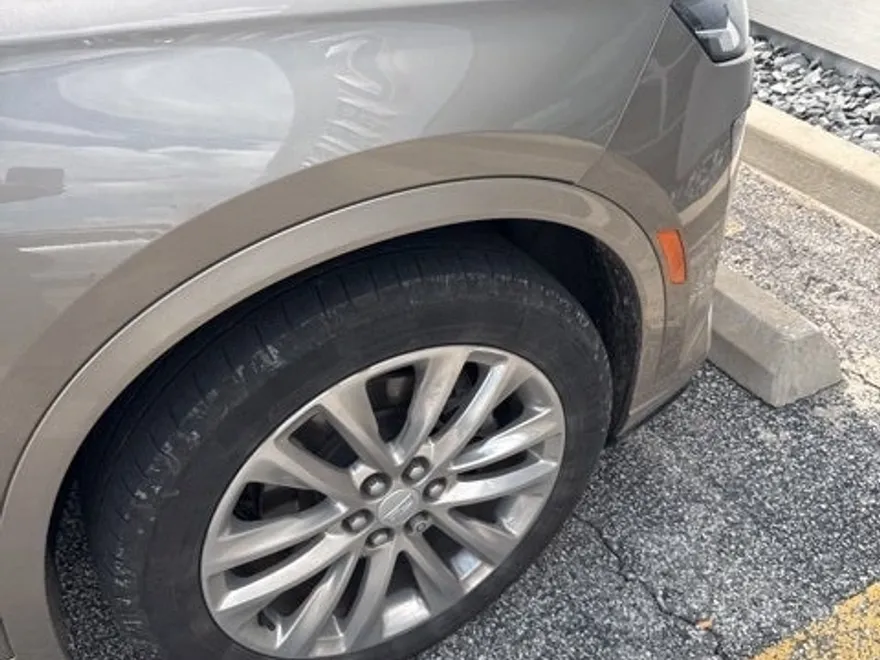 2022 Cadillac XT6 Premium Luxury photo 1