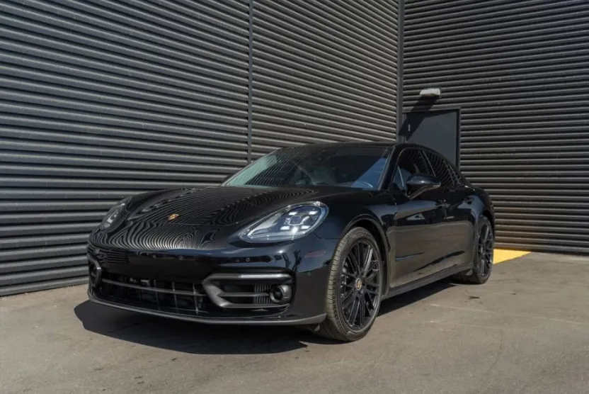2023 Porsche Panamera 4 E-Hybrid Platinum photo 1