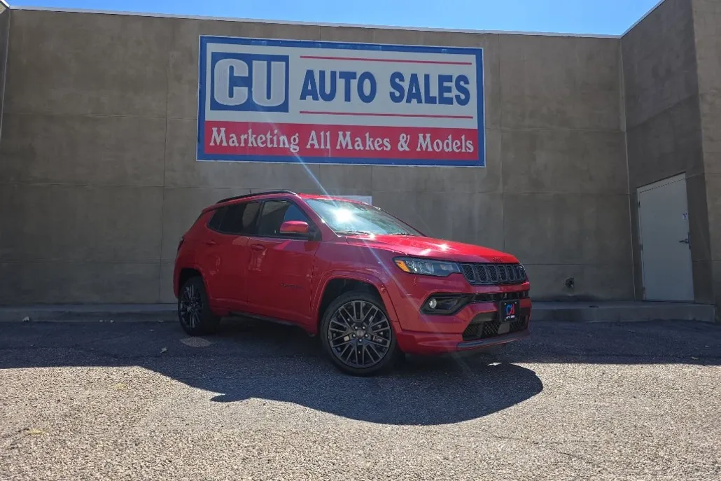 2023 Jeep Compass Limited photo 1