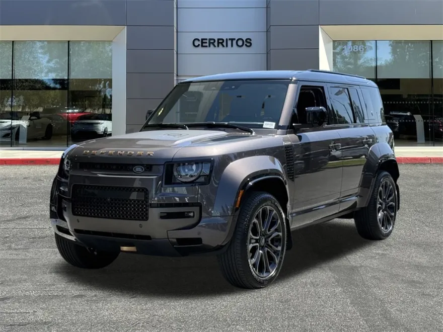 2025 Land Rover Defender 110 photo 1