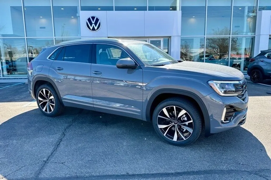 2025 Volkswagen Atlas Cross Sport SEL Premium R-Line photo 1