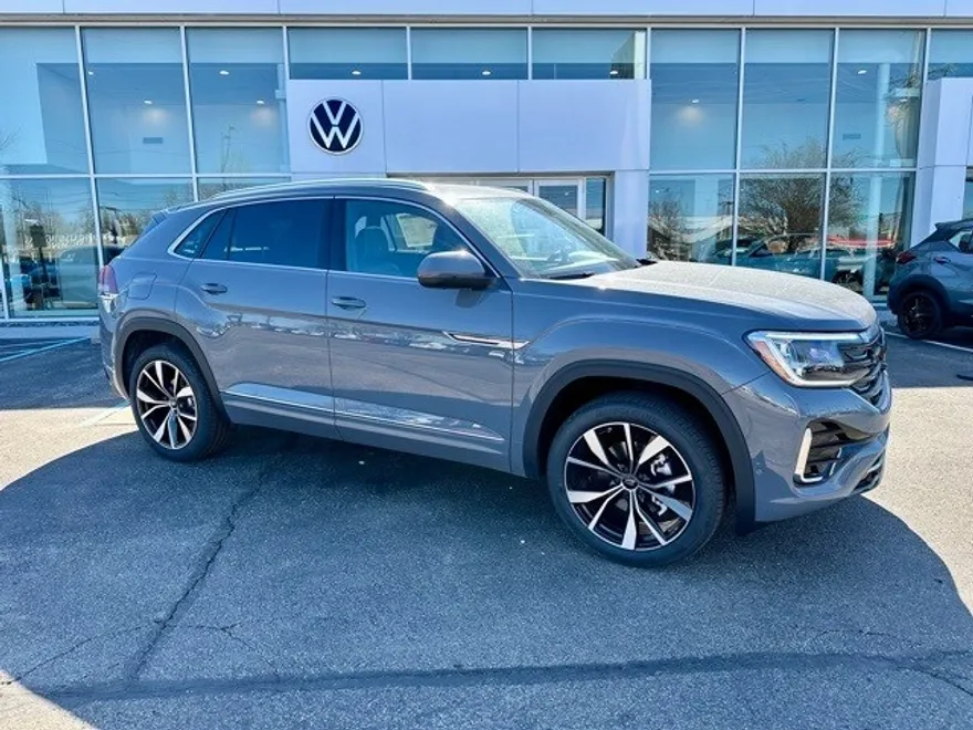 2025 Volkswagen Atlas Cross Sport SEL Premium R-Line photo 1