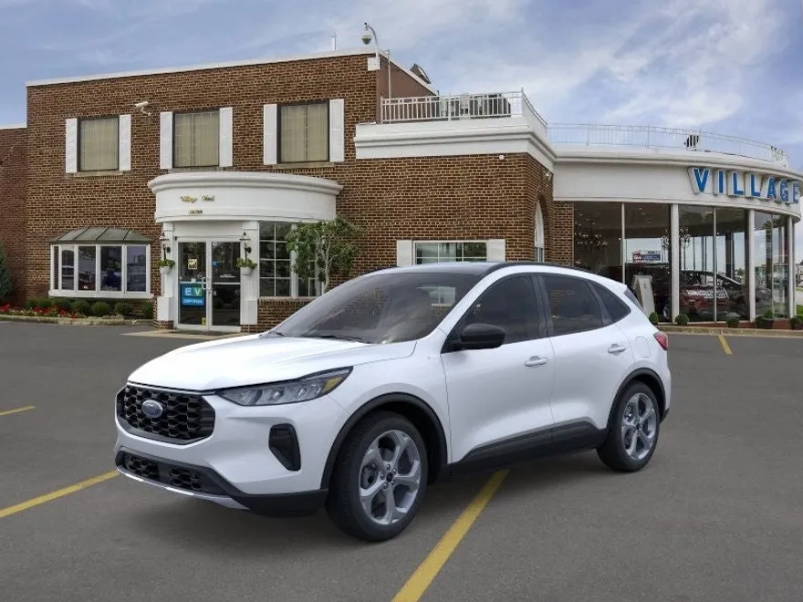 2025 Ford Escape ST-Line photo 1