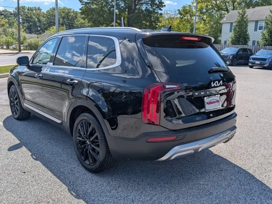 2022 Kia Telluride SX photo 1