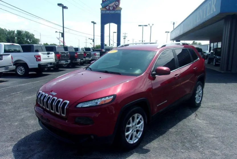 2017 Jeep Cherokee Latitude photo 1