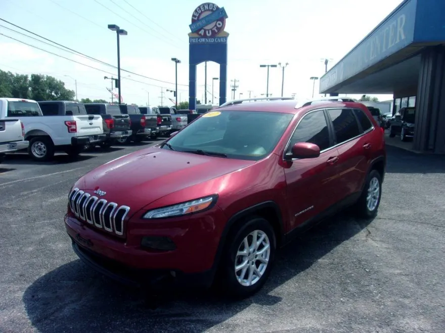2017 Jeep Cherokee Latitude photo 1