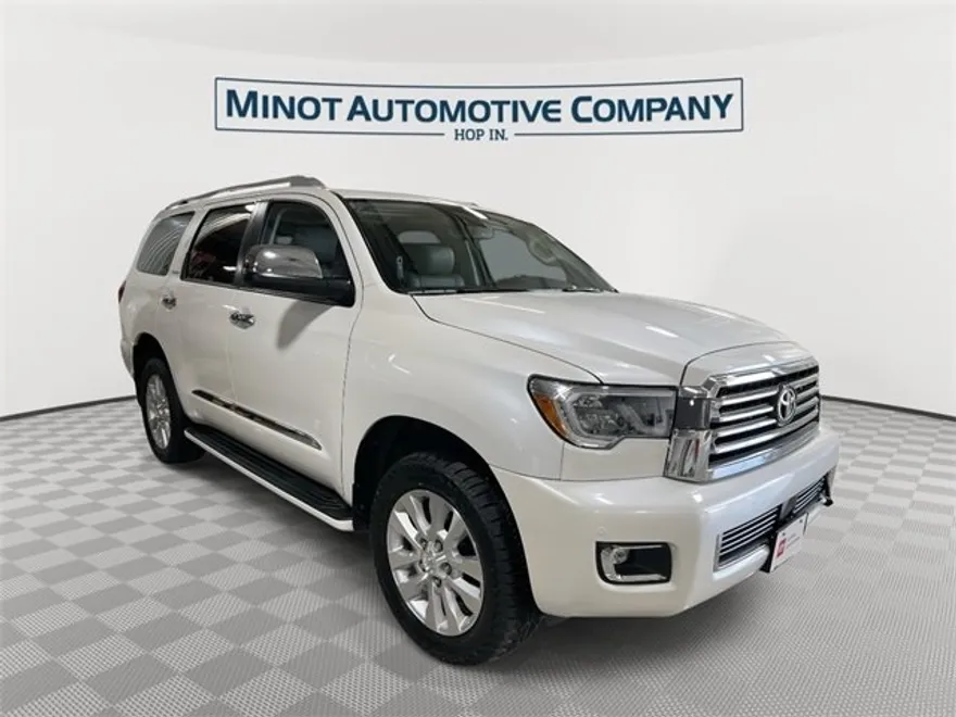 2019 Toyota Sequoia Platinum photo 1