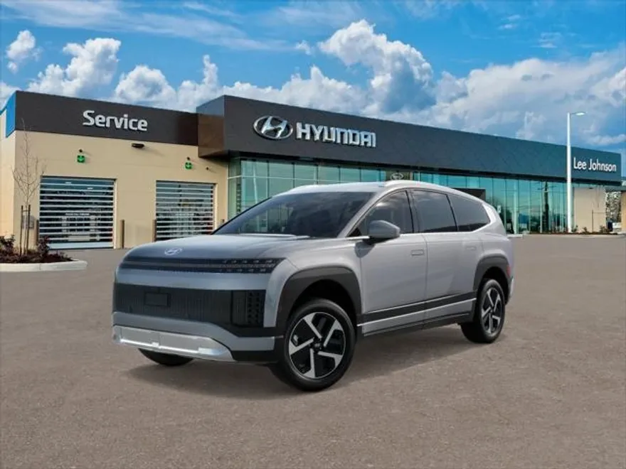 2026 Hyundai Ioniq SE photo 1