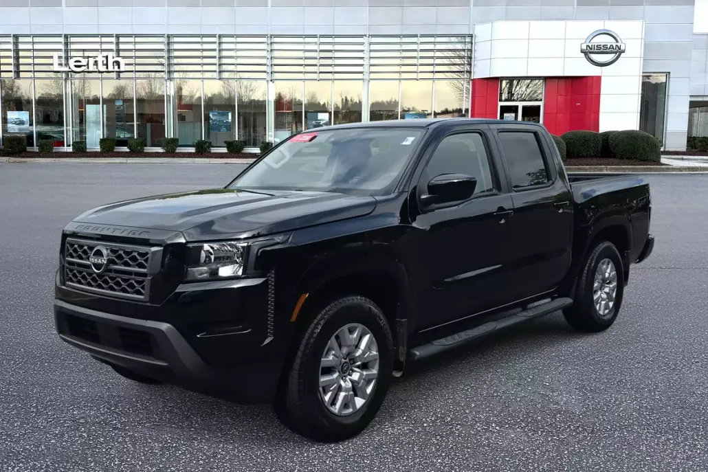 2024 Nissan Frontier SV photo 1