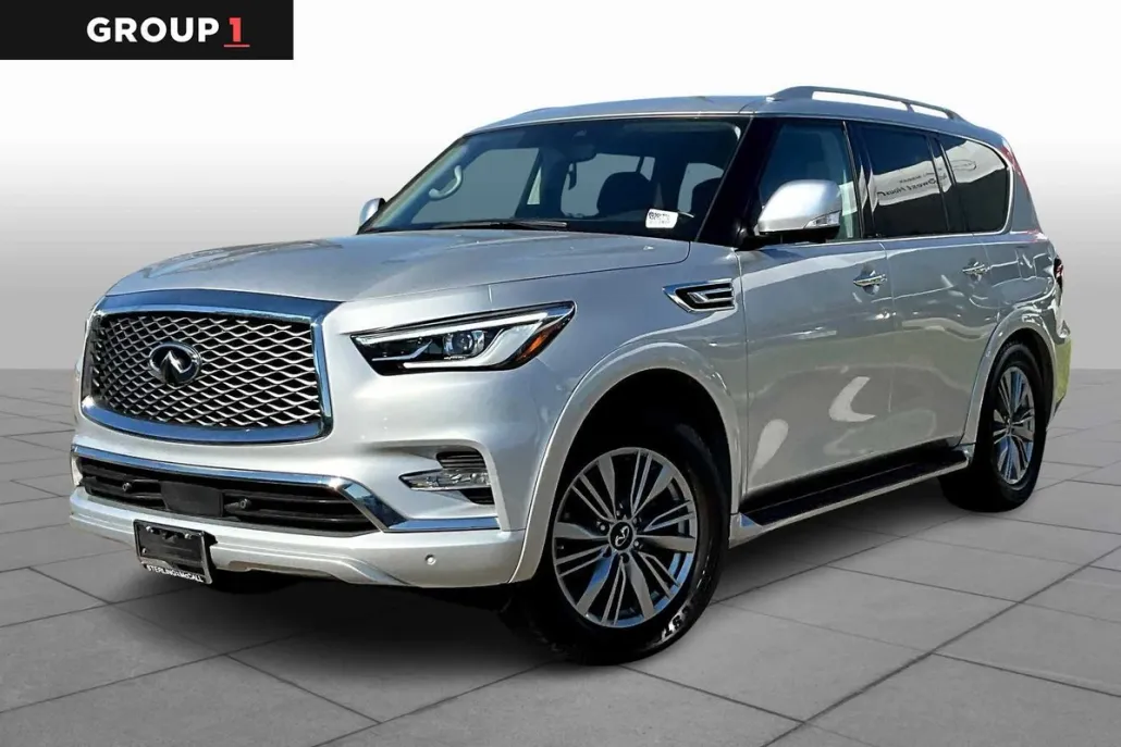 2022 Infiniti QX80 Luxe photo 1