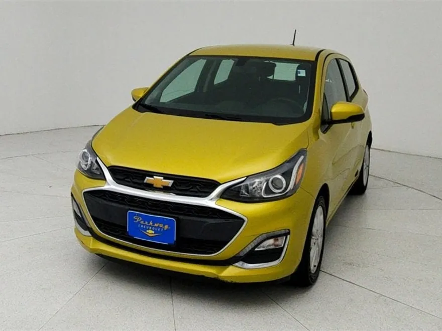 2022 Chevrolet Spark 1LT photo 1
