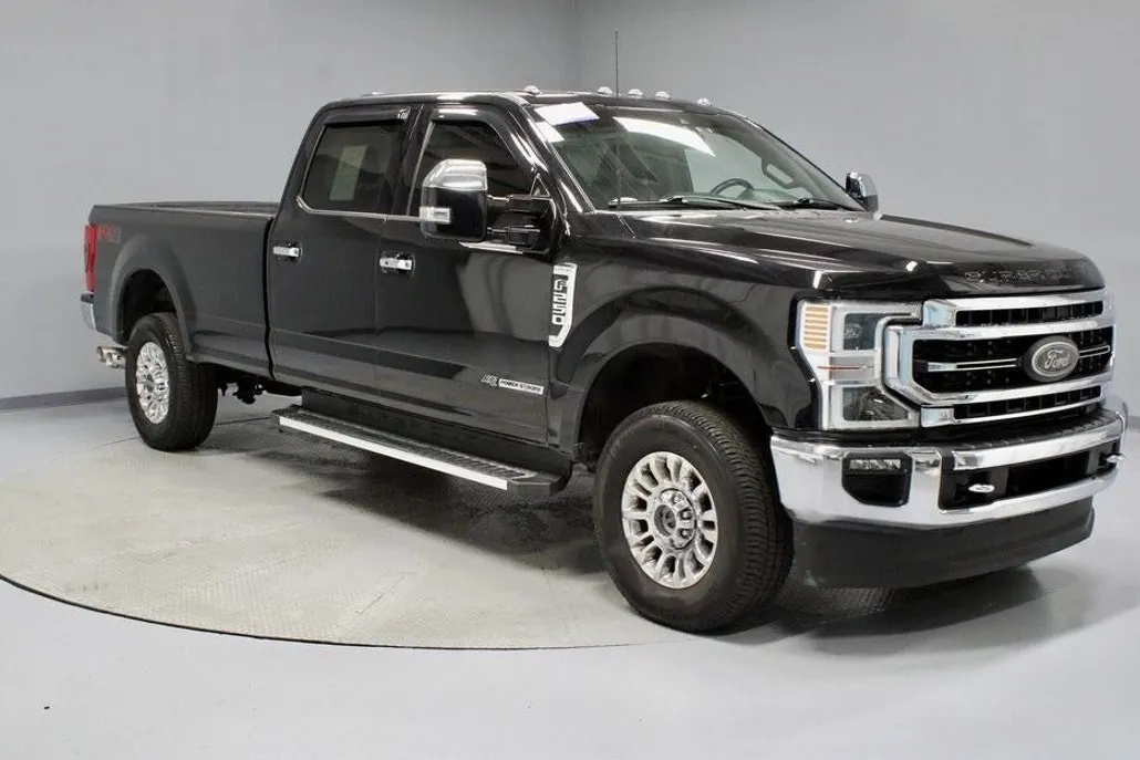 2022 Ford F-250 Lariat photo 1