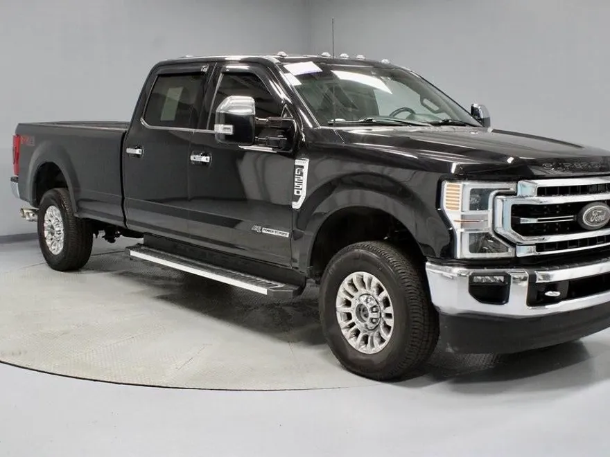2022 Ford F-250 Lariat photo 1
