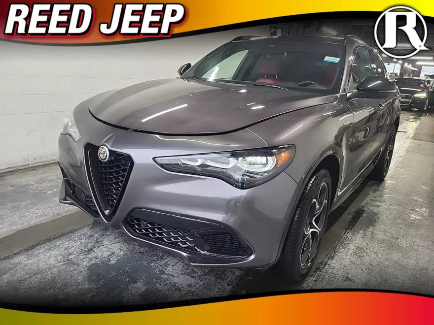 2024 Alfa Romeo Stelvio Tributo Italiano photo 1