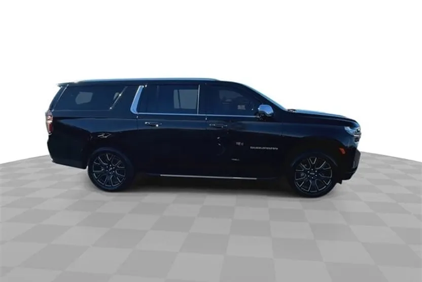 2024 Chevrolet Suburban Premier photo 1