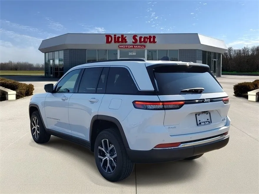 2025 Jeep Grand Cherokee Limited photo 1