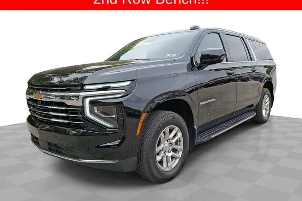 2025 Chevrolet Suburban LT photo 1