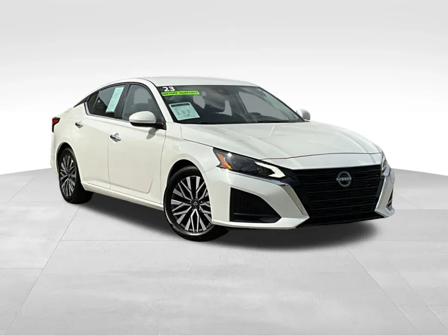 2023 Nissan Altima 2.5 SV photo 1