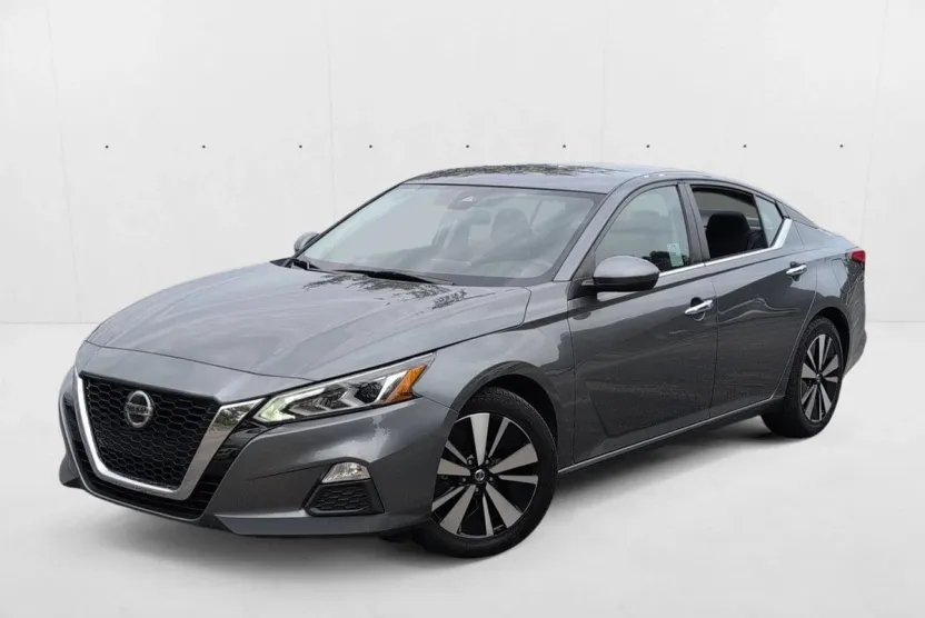 2021 Nissan Altima 2.5 SV photo 1