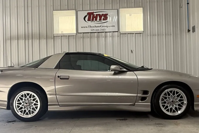 2002 Pontiac Firebird Convertible photo 1