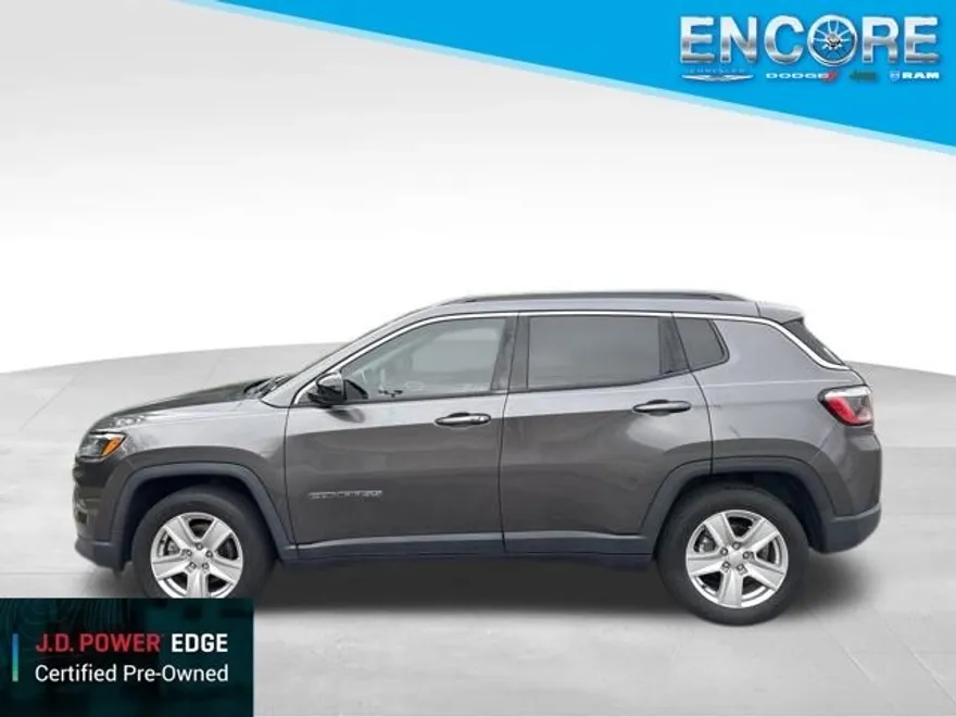 2022 Jeep Compass Latitude photo 1