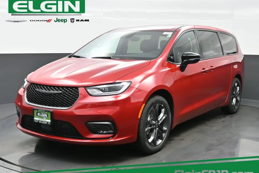 2026 Chrysler Pacifica photo 1