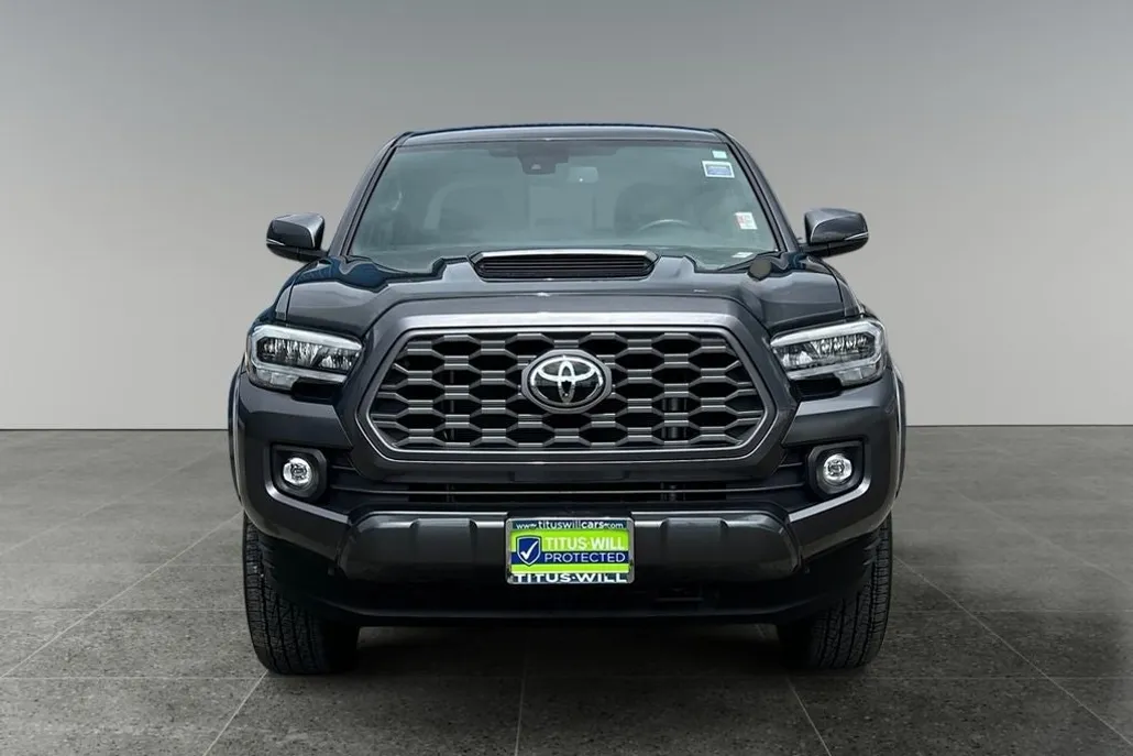 2023 Toyota Tacoma TRD Sport V6 photo 1