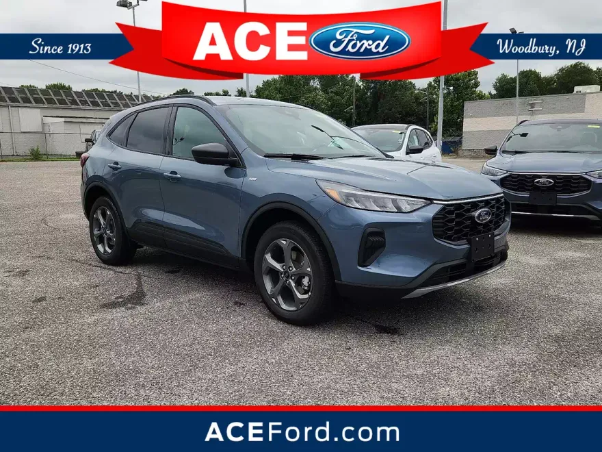 2025 Ford Escape ST-Line photo 1