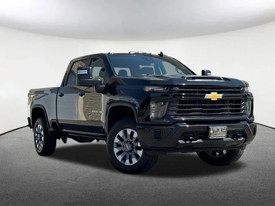 2024 Chevrolet Silverado 2500HD Custom photo 1