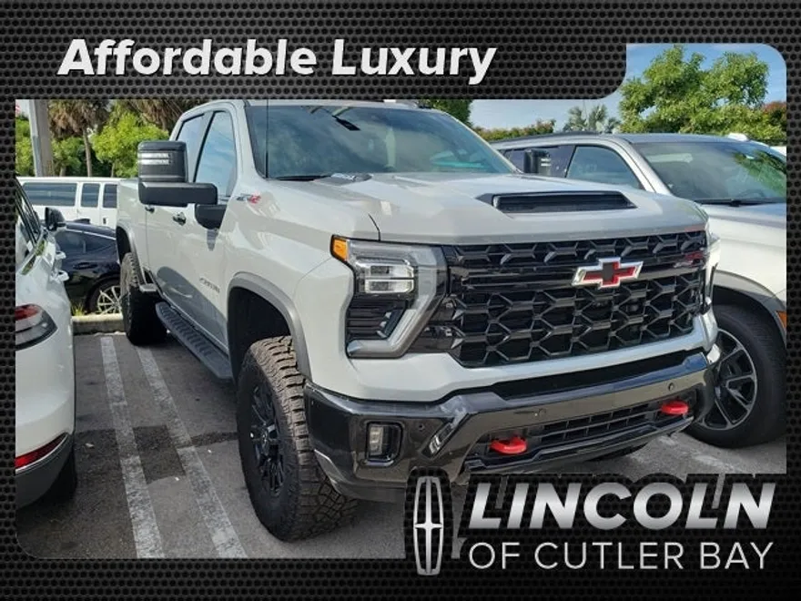 2025 Chevrolet Silverado 2500HD ZR2 photo 1